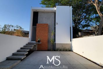 Casa en  Avenida De Los Reporteros 341-365, Fraccionamiento Loma Dorada, Villa De Álvarez, Colima, 28979, Mex