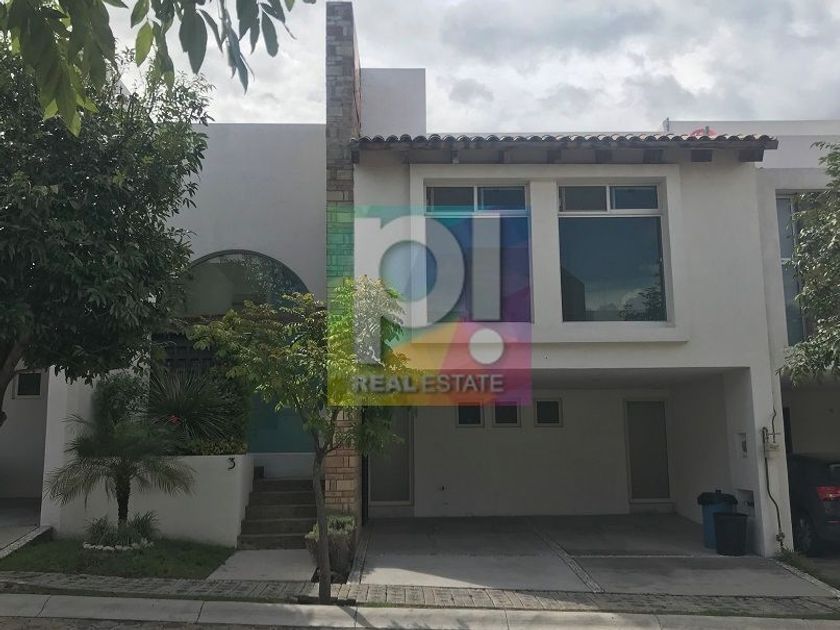 renta Casa en Fraccionamiento Lomas de Angelópolis, San Andrés Cholula  (EB-IK1737r)