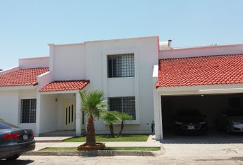 Casa en fraccionamiento en  Convento Santa Teresa 1110-1180, Fracc Rincones De San Marcos, Juárez, Chihuahua, 32450, Mex