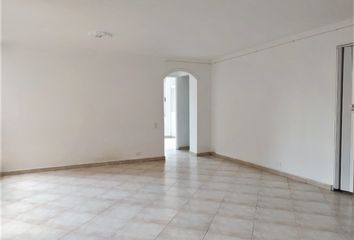 Apartamento en  Aguacatala, Medellín