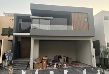 136 casas en venta en Portal Del Huajuco, Monterrey 