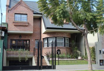 Casa en  Burzaco, Partido De Almirante Brown