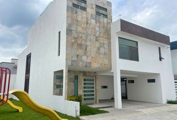 Casa en condominio en  Privada Constitución, Lázaro Cárdenas, Metepec, México, 52148, Mex