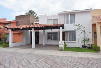 Casa en fraccionamiento en  Avenida Antonio Villaseñor, Fraccionamiento Tangamanga, San Luis Potosí, 78269, Mex