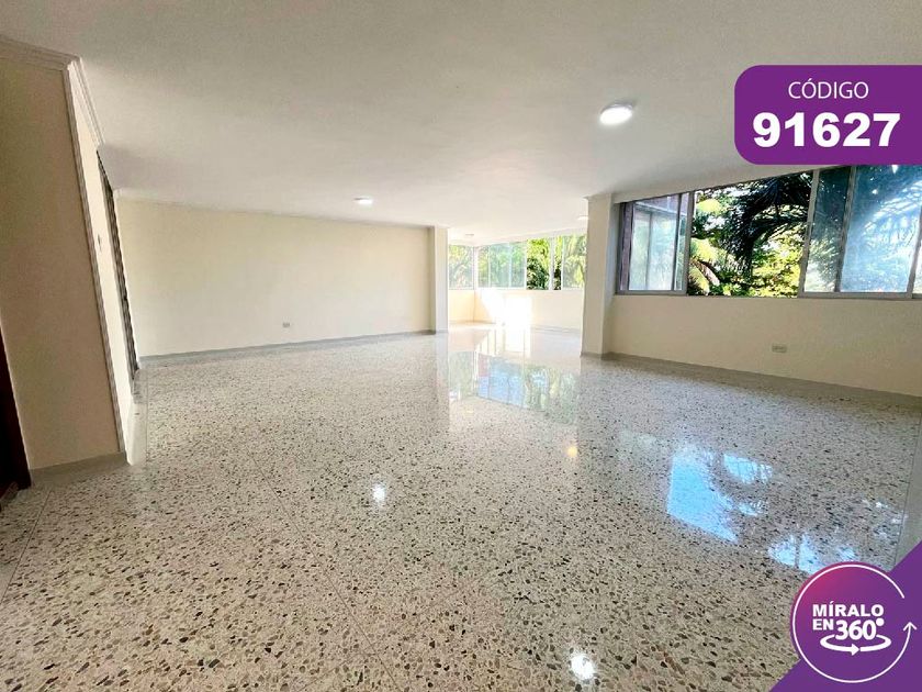 Apartamento en arriendo Altos De Riomar, Localidad Río-mar