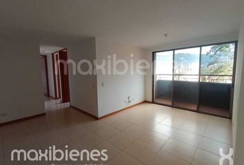 Apartamento en Loma De Los Bernal, Medellín