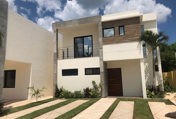 Casa en fraccionamiento en  Calle Mercurio Poniente, Tulum, Quintana Roo, 77760, Mex