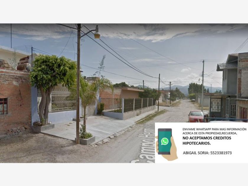 venta Casa en Pueblo Parácuaro, Acámbaro, Guanajuato (MX21-LO2325)-  