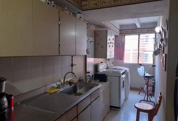 Apartamento en  Calle 5, Loma De Los Bernal, Medellín, Antioquia, Col