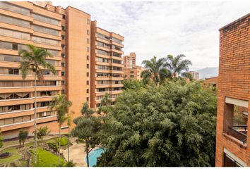 Apartamento en  Aguacatala, Medellín