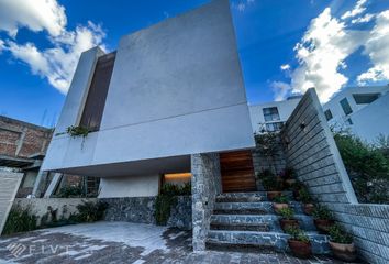 Casa en  Calle Huizache, Zibata, Zona Cactus, El Marqués, Querétaro, 76269, Mex