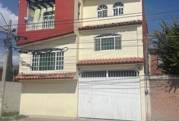 Casa en  San Lorenzo Tepaltitlán Centro, Toluca