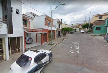 Casa en  Calle Profa. Josefina Chang 1016, Fraccionamiento Lomas Del Sol, Culiacán, Sinaloa, 80016, Mex