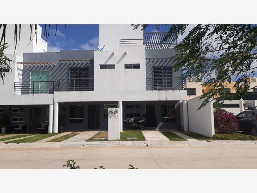 venta Casa en Supermanzana 27, Cancún (MX22-MZ2182)