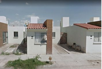 Casa en  Calle Álamos, Miguel De La Madrid Hurtado, Gómez Palacio, Durango, 35015, Mex