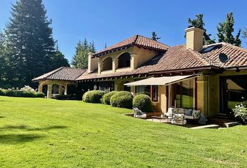 Casa en  Lo Barnechea, Provincia De Santiago