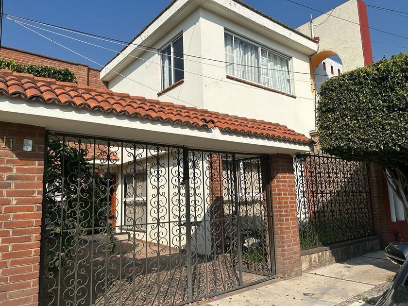 renta Casa en Lomas de Valle Dorado, Tlalnepantla de Baz (EB-ML1289r)-  