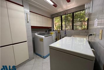 Apartamento en  Poblado, Medellín