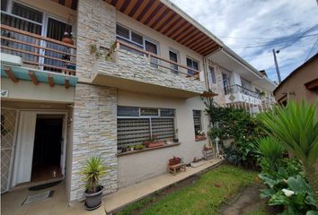 Casa en  Cañaribamba, Cuenca