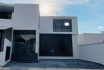 Casa en  Fraccionamiento Cumbres Del Lago, Municipio De Querétaro