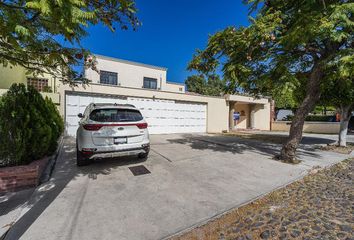 Casa en  Calle Tejocote 705, Colonia Arboledas, Santiago De Querétaro, Querétaro, 76140, Mex