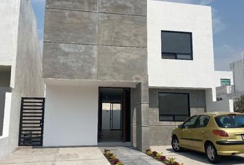 Casa en condominio en  Calle Matamoros 33 34, Fraccionamiento La Cima, Querétaro, 76159, Mex