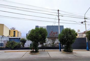 Casa en  Av. Victor Andres Belaunde Diez Canseco 124, Yanahuara 04013, Perú