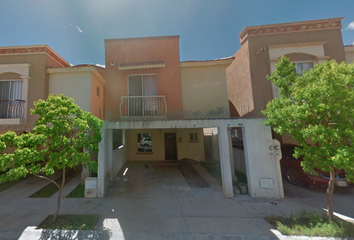 Casa en  Calle San Francisco 3285-3299, Los Buitres Ii, Saltillo, Coahuila De Zaragoza, 25093, Mex