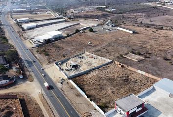 Terreno Comercial en  Montecristi