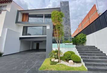 Casa en  Circuito Vista Álamos, Fracc La Vista Contry Club, San Andrés Cholula, Puebla, 72830, Mex