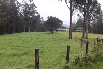 Terreno Comercial en  E491 216, Guaranda, Ecuador