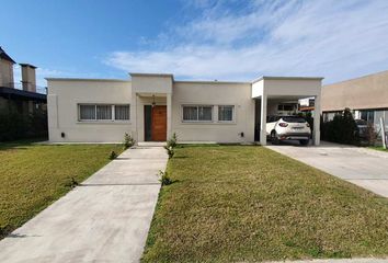 Casa en  Guillermo Hudson, Partido De Berazategui