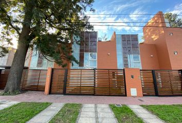 Casa en  Fisherton, Rosario