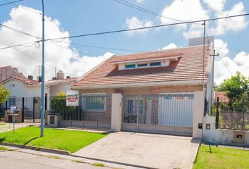 Casa en  Punta Mogotes, Mar Del Plata