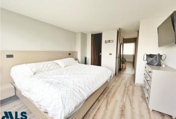 Apartamento en  Las Lomas, Medellín