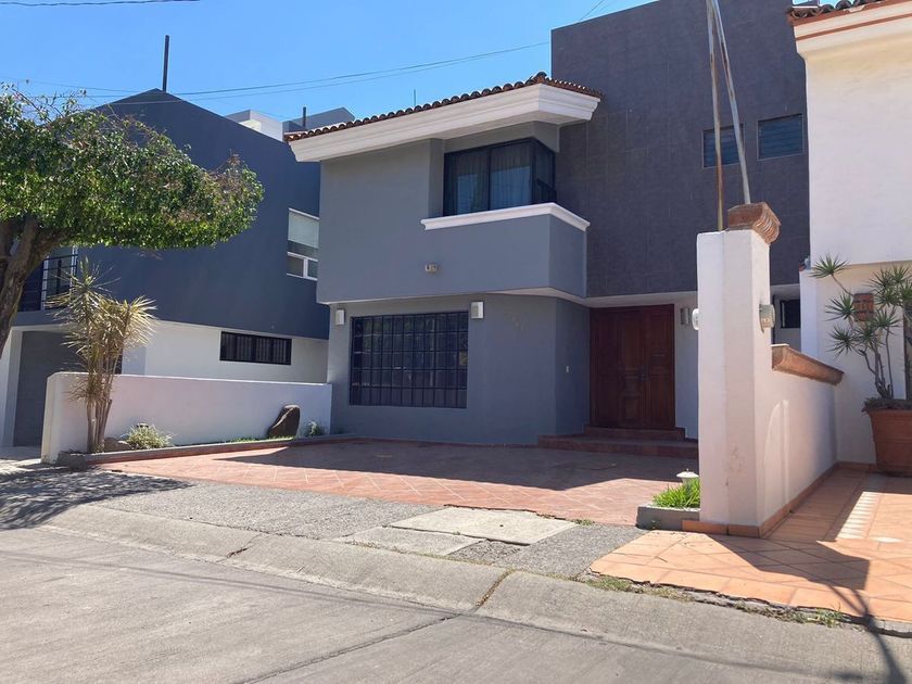 venta Casa en Villas Del Tepeyac, Zapopan, Jalisco (EB-KI7646s)