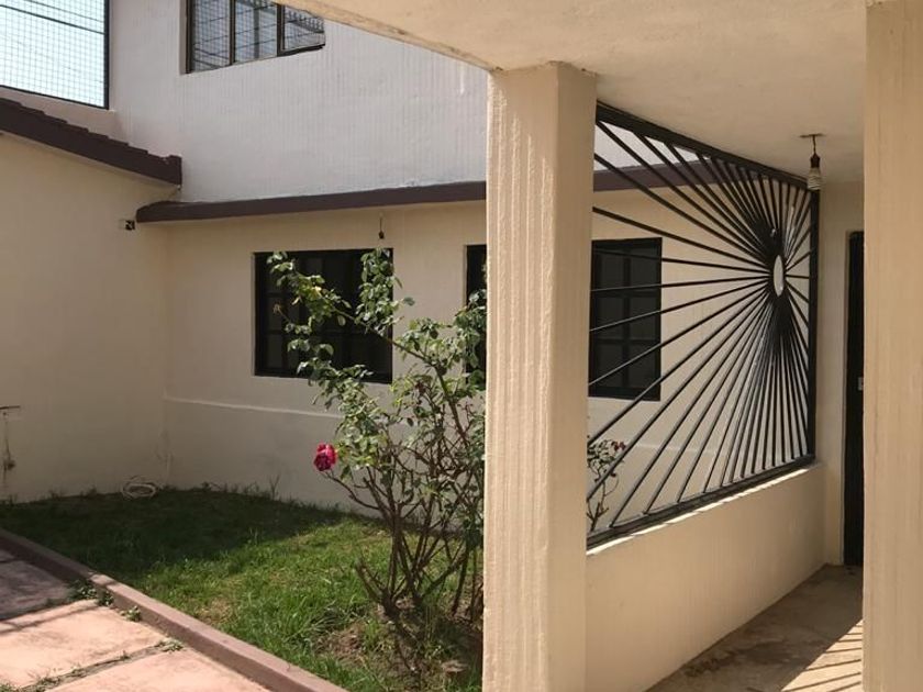 renta Casa en Nueva Oxtotitlán, Toluca (EB-MY8794r)