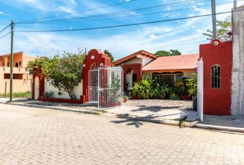 Casa en  Avenida Sol Nuevo 17, Rincón De Guayabitos, Compostela, Nayarit, 63724, Mex