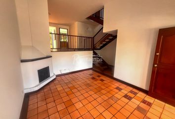 Casa en Santa María De Los Ángeles, Medellín