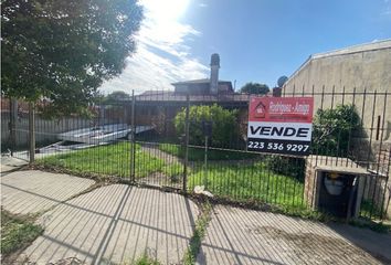 Casa en  Barrio Fortunato De La Plaza, Mar Del Plata