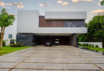 Casa en  Yucatán Country Club, Mérida, Yucatán