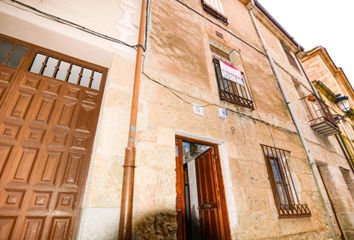 Urbis te ofrece una casa unifamiliar en venta en Ciudad Rodrigo, Salamanca.