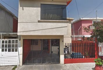 Casa en  Avenida Valle Del Yang Tsé, Aragon, Valle De Aragón, Nezahualcóyotl, México, 57100, Mex