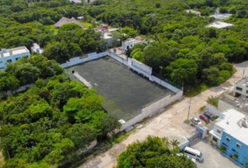 Lote de Terreno en  Calle Fresno, Fraccionamiento Ampliación Álamos, Benito Juárez, Quintana Roo, 77533, Mex