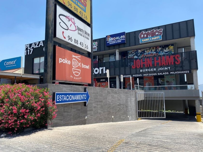 renta Local comercial en Cima de las Cumbres, Monterrey (EB-KR8605r)-  