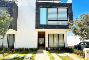 Casa en fraccionamiento en  Avenida Francisco I. Madero, Barrio San Miguel, San Mateo Atenco, México, 52104, Mex