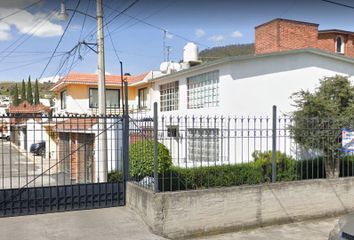 Casa en  C. El Frijol Fracc La Rivera, 50100, San Mateo Oxtotitlán, Toluca, Edo. De México, Mexico