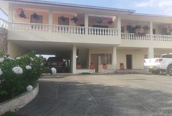 Villa-Quinta en  Los Corales, Pereira