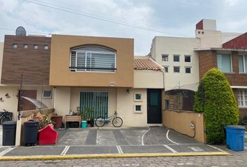 Casa en fraccionamiento en  Paseo San Isidro 1227, Santiaguito, Metepec, Estado De México, México