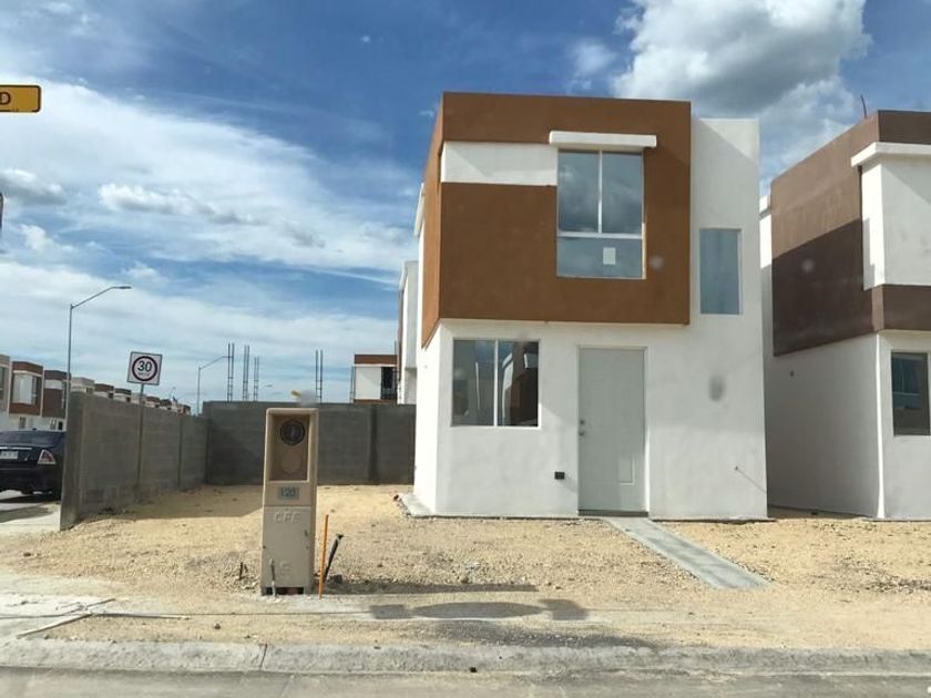 venta Casa en Santa Mónica, Juárez, Nuevo León (EB-LT2181s)